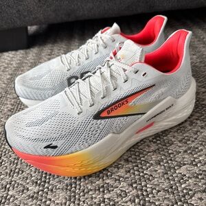Brooks Hyperion Max 2 - Men's Running Size 8.5 D